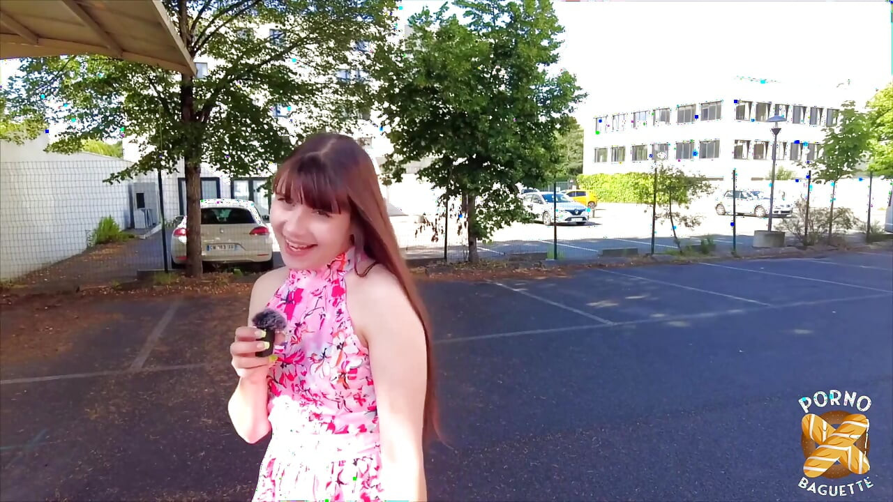 אהבה סקסית, בחורה שובבה, רוצה כמה זין וכוסות