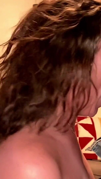 स्लट वाइफ होर लेता है बैक टू बैक थ्रोटपीस | क्लिप 2