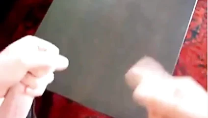 İki adam, büyük miktarda döl