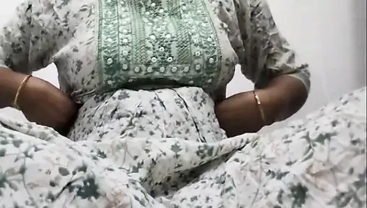 Hintli yenge viral seks videosu parmaklıyor