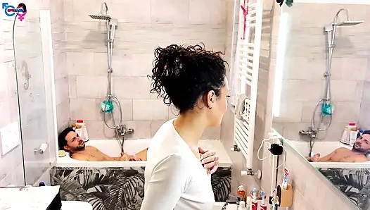 My Roommate Gives Me a Blowjob in the Bathtub and Gets Cum on Wet Jeans