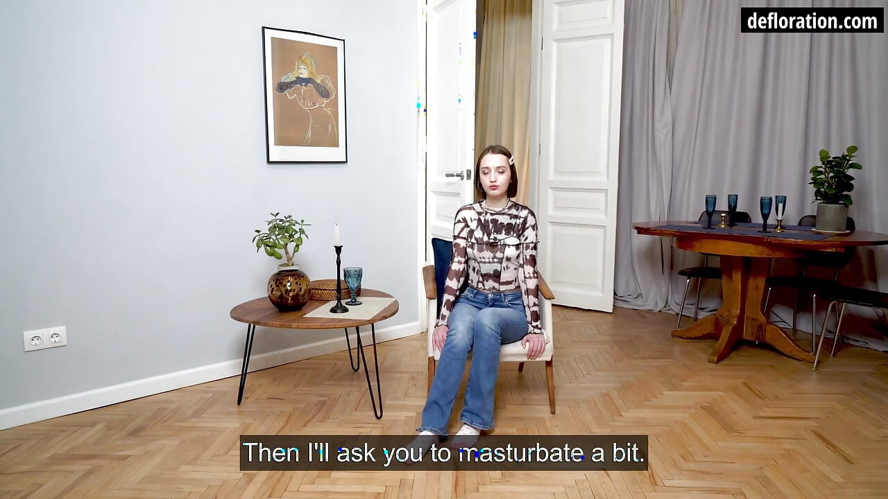 Соло-экшн с русской девственницей Galina Shamel Tatted