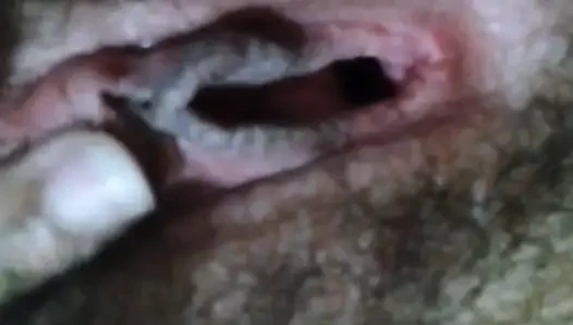 Ägyptische algerische frau spielt mit ihrer lieben muschi, bis sie fickt, eine arabische muschi voller haare