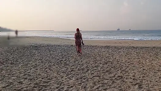 Reife Blonde Ehefrau Genießt Sex in Strümpfen