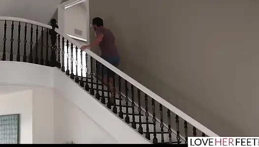 У толстого хуя моего бойфренда есть фут-фетиш