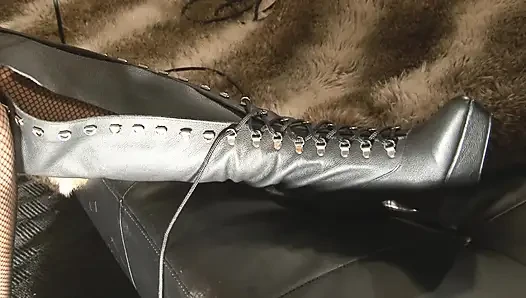 Lacing up My New Leather Thigh High Boots - HD!