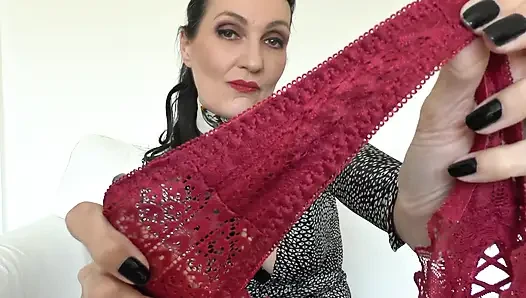 Fantasi rahasia menjadi kenyataan! Ngendus celana dalam seksi dan crot di celana dalamnya, lady victoria valente