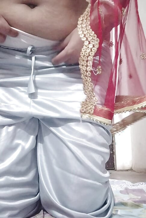 Randi bhabhi chudi salesman se