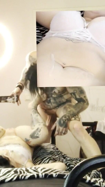 Felejthetetlen pillanat az "Another Wet Eevi Petite Porn Collection" -ből