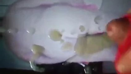 Onun knix yuvarlak benim horoz sırtına fışkıran.