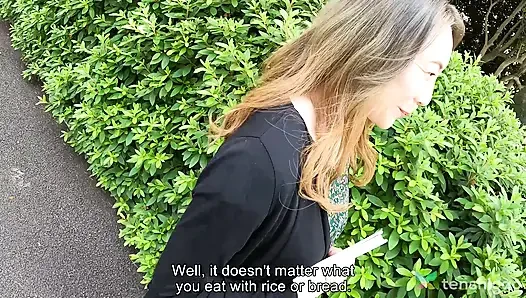 Miho wakabayashi ist eine reife japanische hausfrau, die nach heißem sex sucht
