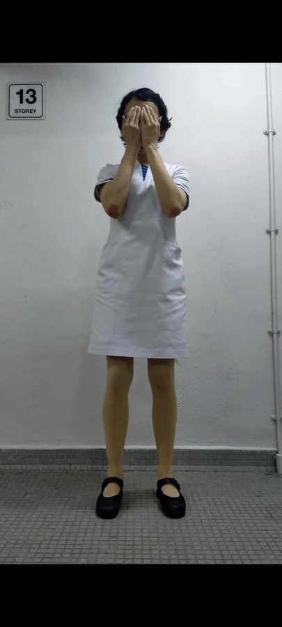 从裸体到护士的变装。2025.08.02进行。