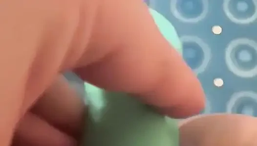 Ich liebe diesen selbst stoßenden dildo