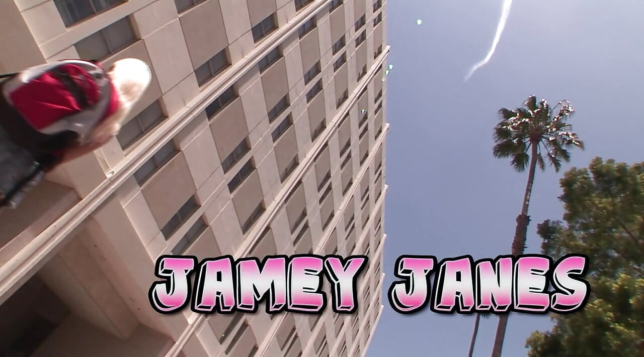 Senzualna masaža se pretvara u duboko jebanje pičke