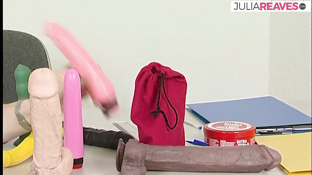 Blonde babe gets a huge pink dildo pushed into her hair pussy