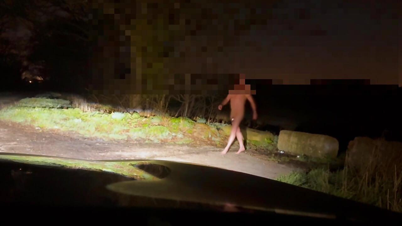 Naked barefoot twerking and jerking car passed and I half hide, by arse is in the air to be seen