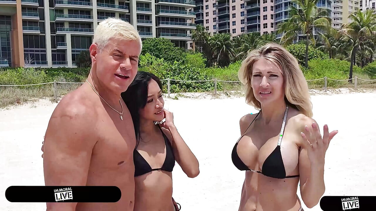 Dan's Ring Makes Jade And Gigi Squirt In Hardcore Orgy!