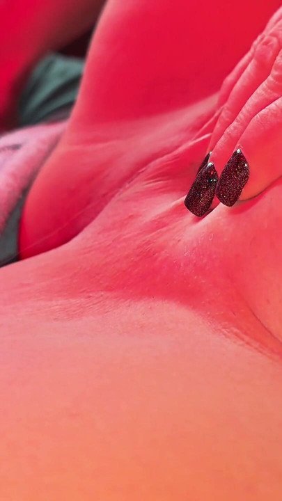 The plump big pussycat loves being spanked | Clip 2