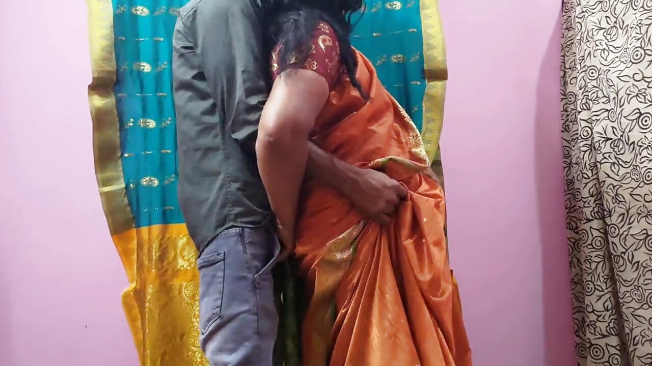 Bhavana Aunty Likes Me. I Am Interested in Romance and Hot Sex with Her