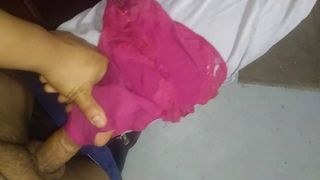 Fodendo a calcinha suja da minha ex-namorada
