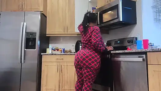 Возбуждение на кухне