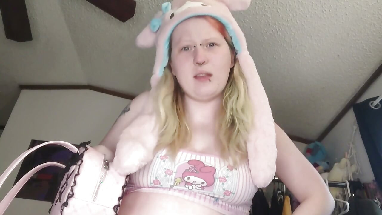 Naughty Stepdaughter Gets Secret Trampstamp