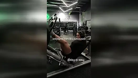 TikTok Live Gym Gangbang: 5 Strangers Breed 18yo Pussy