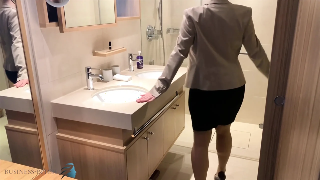 Hot clerk used by supervisor in restroom