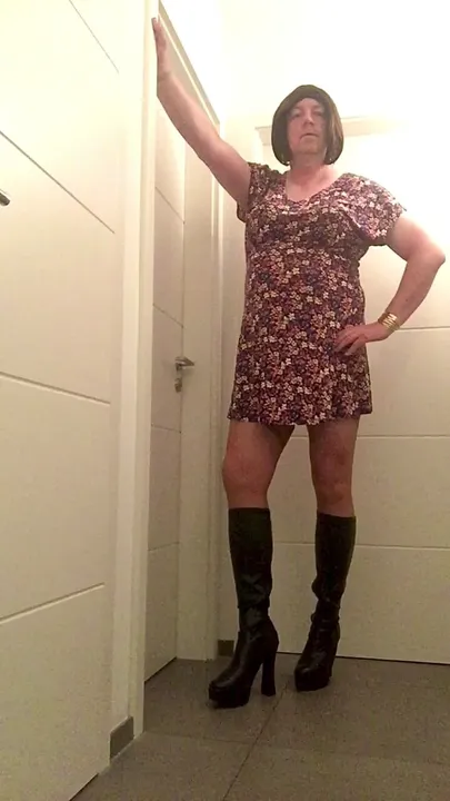 Nicki-Crossdress in her new Dress, Stockings & Boots - love it 💞