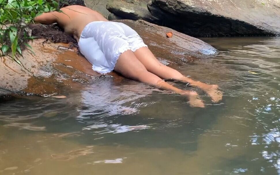 A Young Man Arrives While a Slim Sri Lankan Woman with Naturally Large Breasts Is Bathing and Fuck Her Right There in the Water