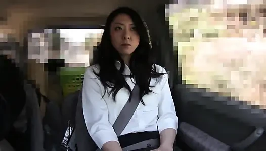 Cewek jepang ini lagi asik muasin memeknya pakai mainan seks