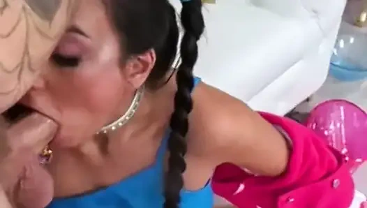 Si mungil sasha tatcha suka banget dientot habis-habisan sama bryan gozzling