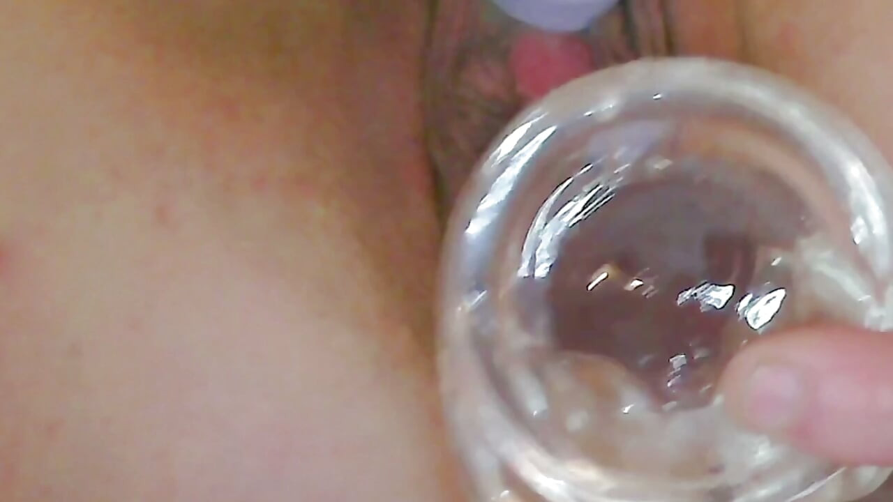 Zoey Portland home alone makes herself cum