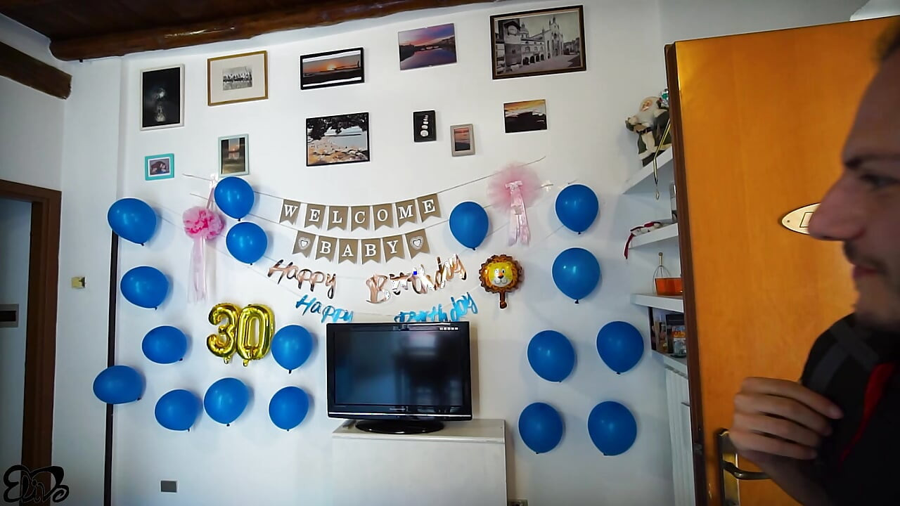 PARTY OF 30: DEEP BLOWJOB, HAIRY PUSSY AND DOGGY STYLE