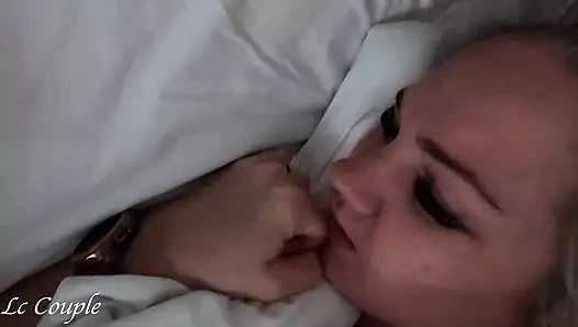 Keyfini çıkarın ve gerçek amatör eş ile seks yapın - POV