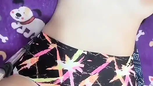 Betapa nikmatnya aku menyentuhmu! Aku suka saat aku sange, kamu mau lihat lagi, sayang?