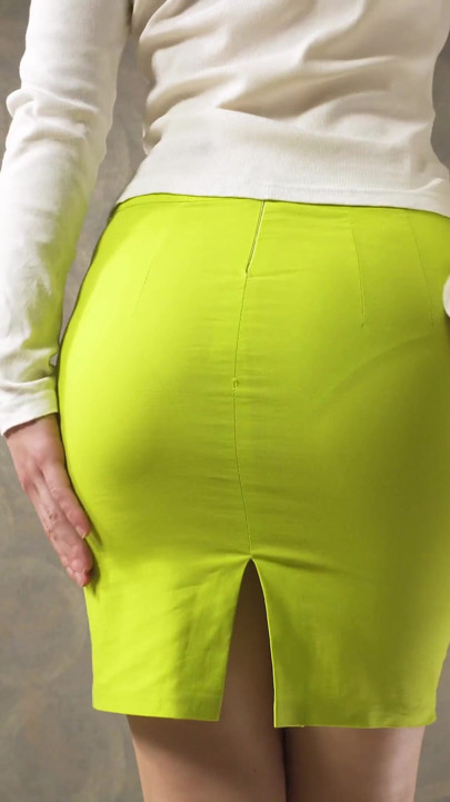 Amateur Milf In Tight Back Slit Skirt Teasing Visible Panty Line