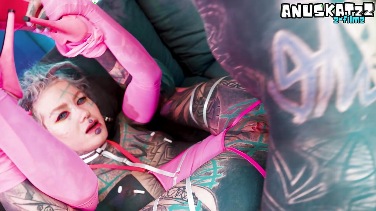 Dreadhead Alt Girl Gets Her Ass Destroyed by Big White Cock - Gape & ATM