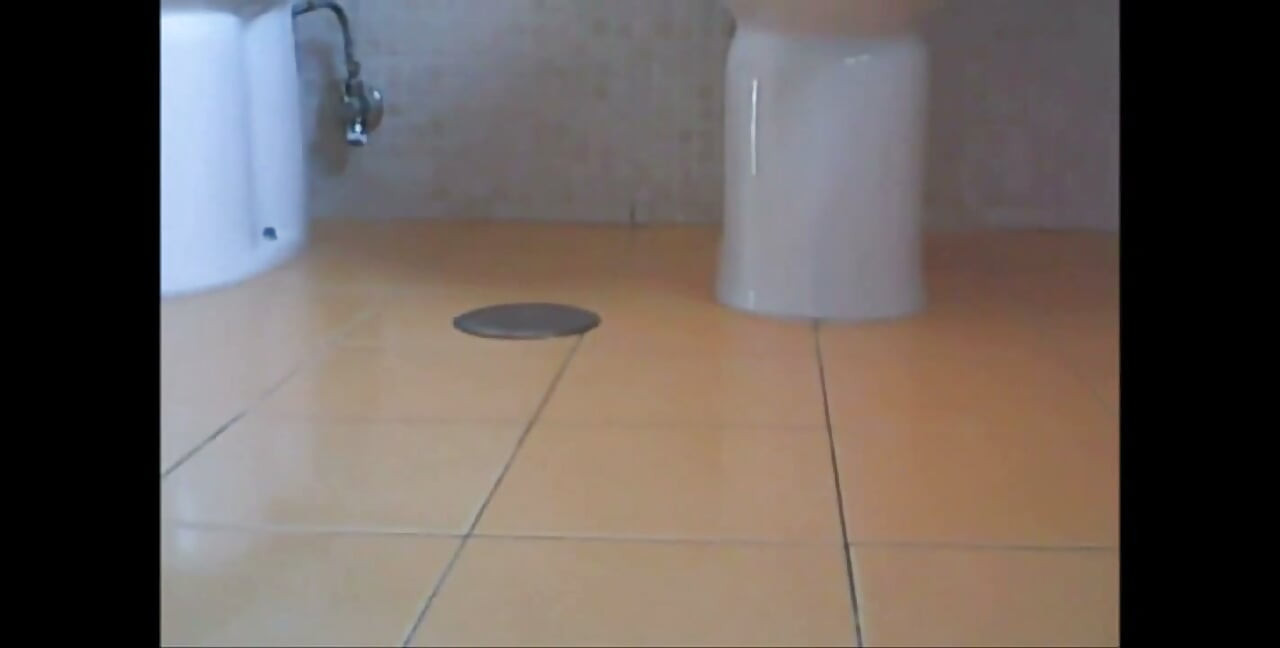 Love to Pee and Farts! See How I Lick My Gold Water