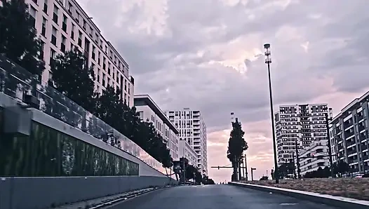 Блондинка, возбуждённая MILF хочет трахать её и сквиртовать повсюду