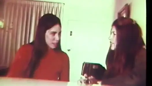 Vintage - seks threesome memek dan jilat memek threesome posisi 69