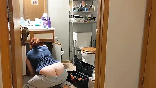 Kadın tesisatçının göt deyiği