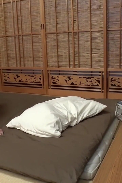 거래를 성사하는 비결은 라이브 쇼입니다!? 유부녀를 방문하는 성인 장난감 세일즈맨! -4