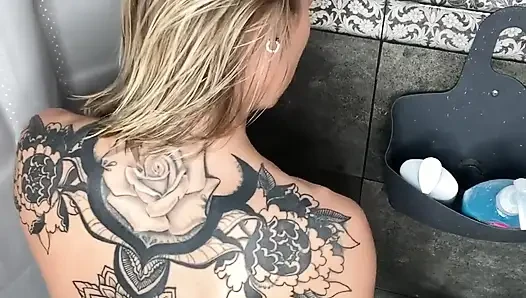 Duşta video 2. Yukarıdan görünüm