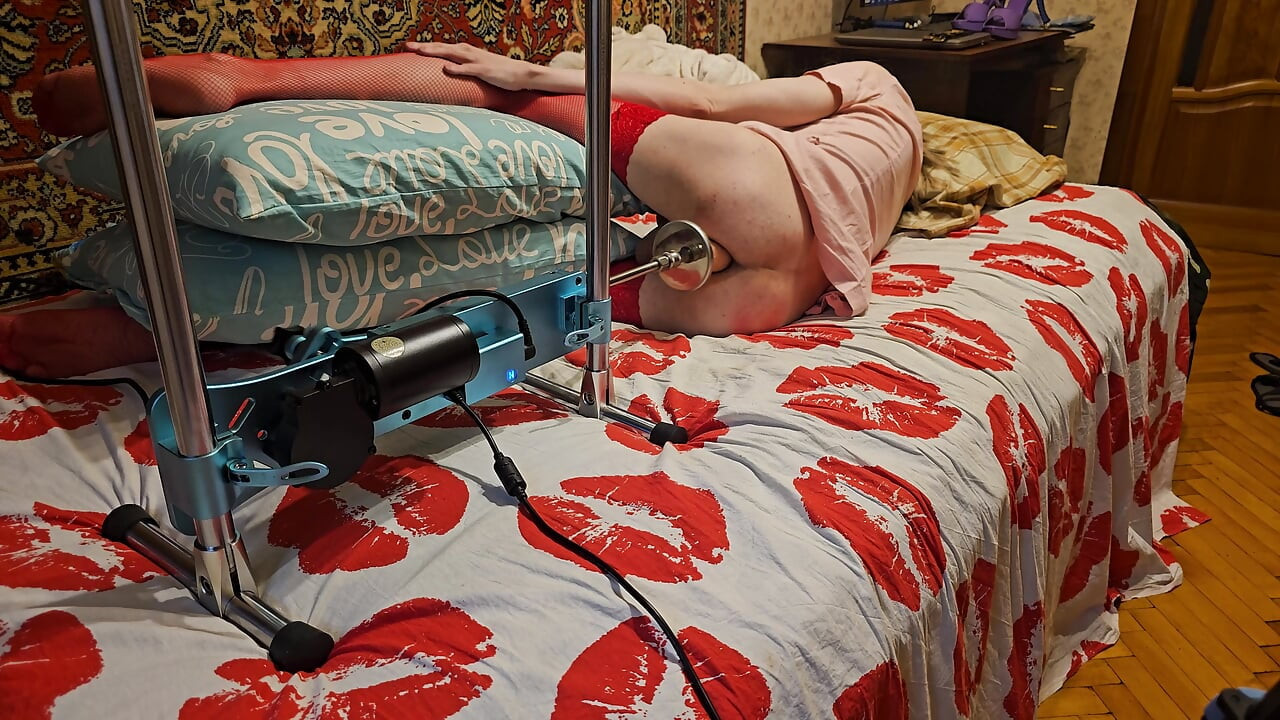 Sissy have hard anal sex with fuck machine homemade amateur