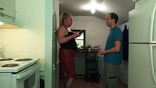Adam ilk kez kadın gibi giyinmeye karar verdi