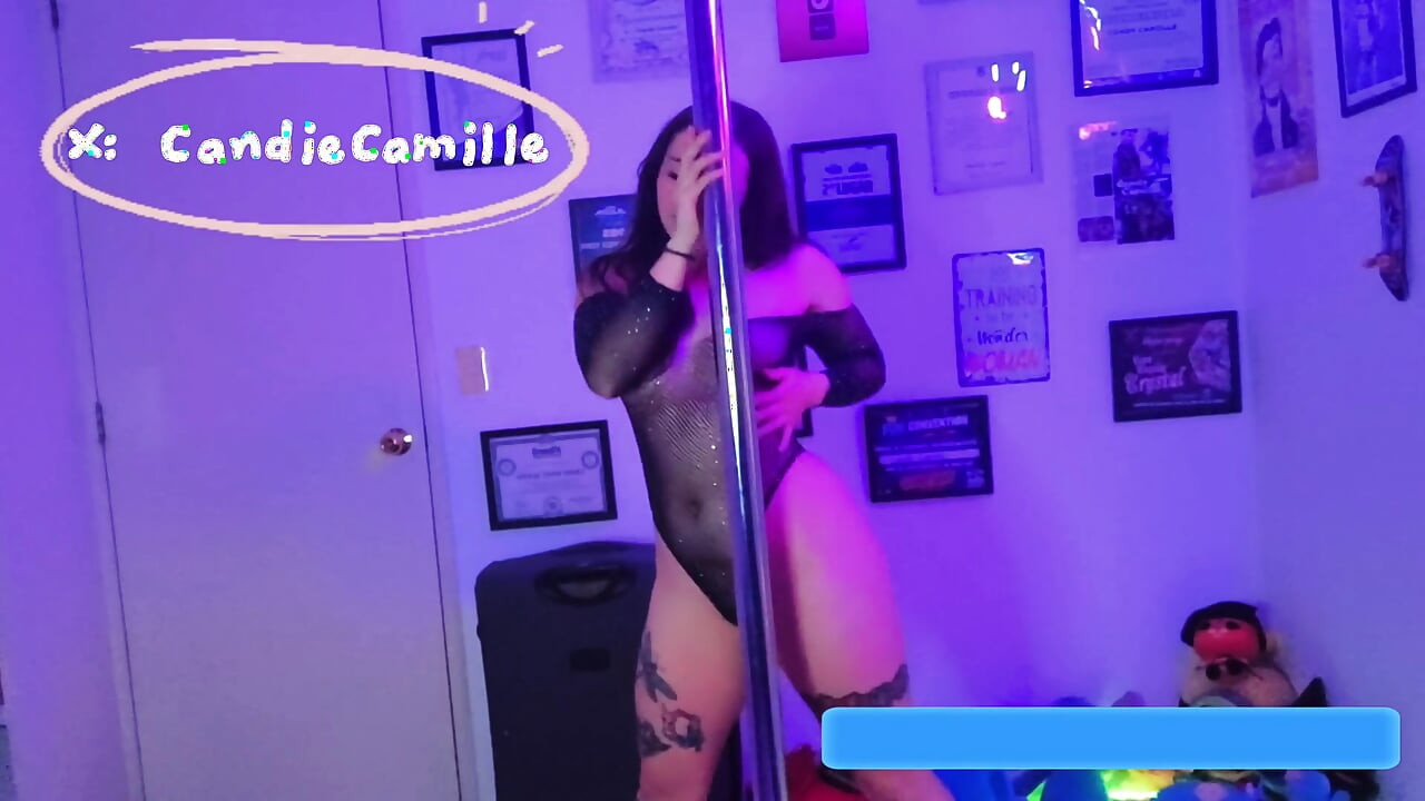 Striptease Ends with Masturbation and Squirting