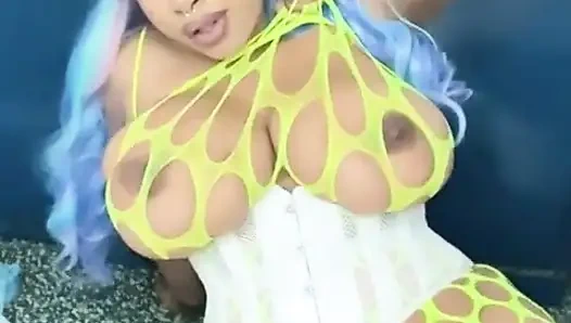 Sit Back and Let Her Cream on You