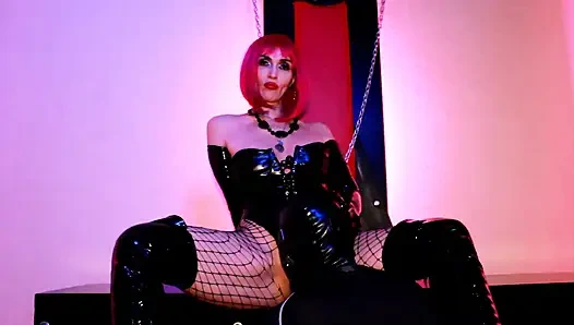 Горячая госпожа с розовыми волосами Eva Latex, домина БДСМ, женское доминирование, киска лизать резиновые извращенная рабыня в сапогах