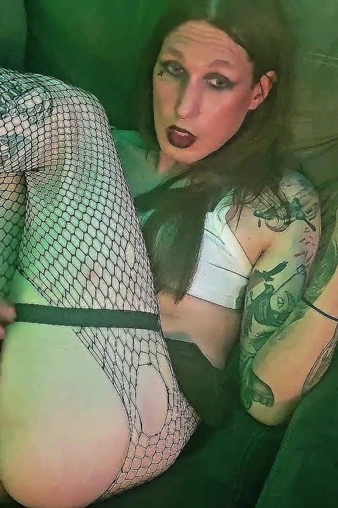 Femboy Showing off Ass and Cumming